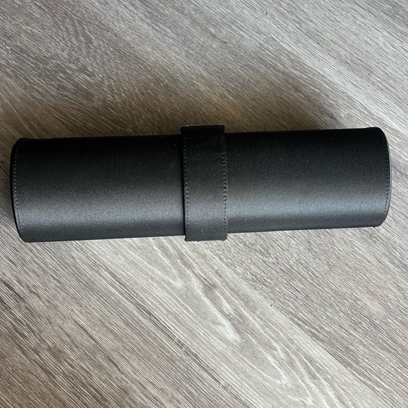 Sleek Black and Silver Wristlet Clutch - Picture 6 of 6